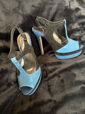 Jessica Simpson Black and Blue Suede Platform T-Strap Heels